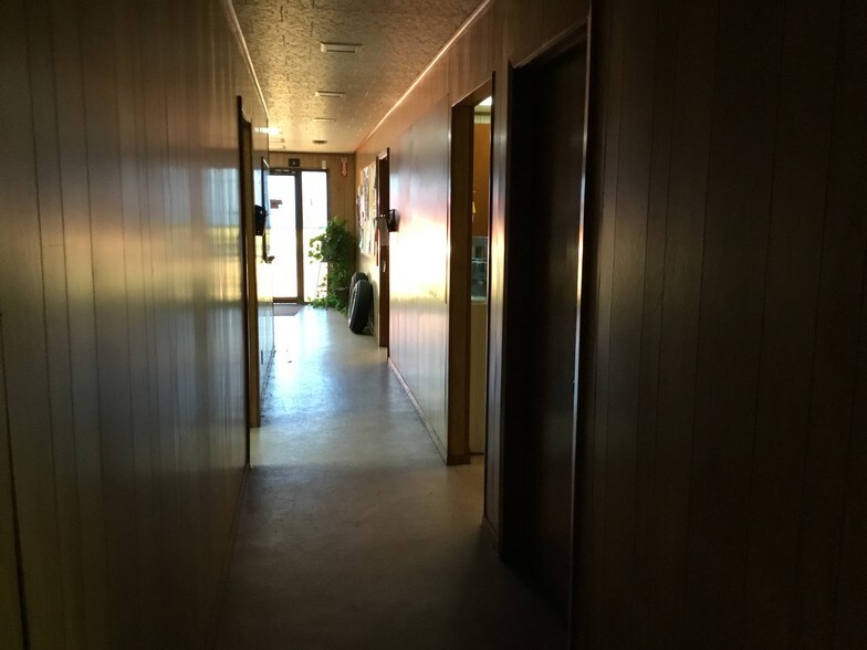 More Photos Of 1462 FM 2199, Marshall Warehouse For Lease
