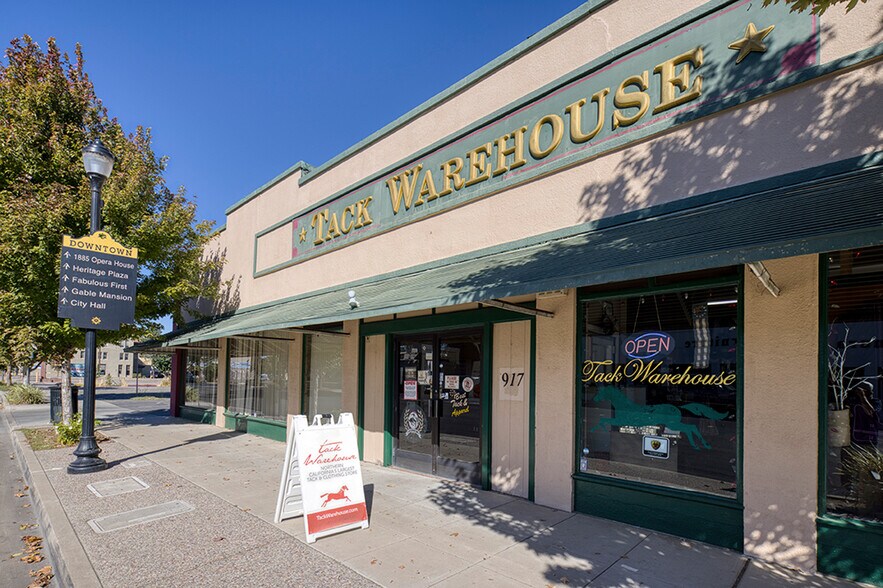 More Photos Of 917 Main St, Woodland Freestanding For Sale