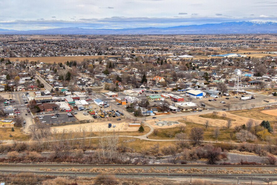 More Photos Of 218 N Avenue C, Kuna Apartments For Sale