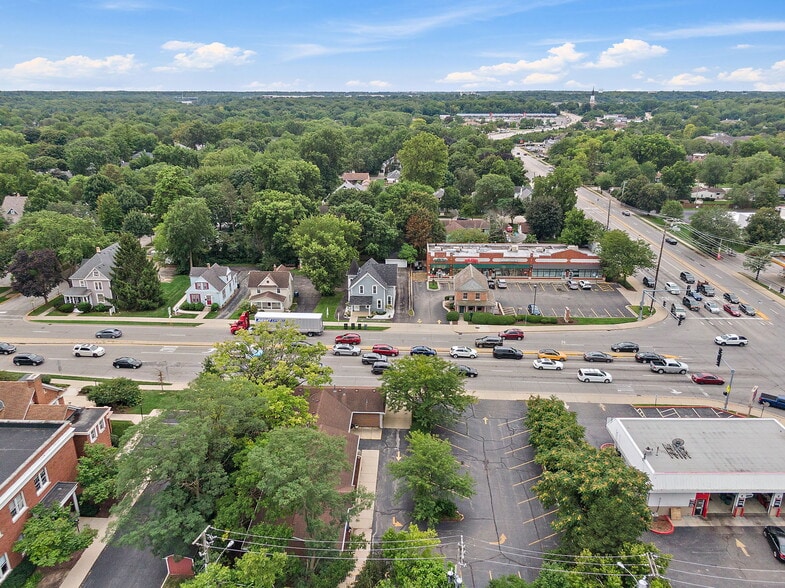 More Photos Of 712 W Main St, West Dundee Medical For Sale