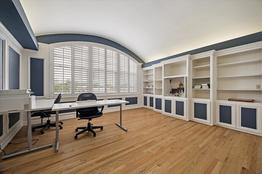 More Photos Of 4305 Yoakum Blvd, Houston Office For Sale