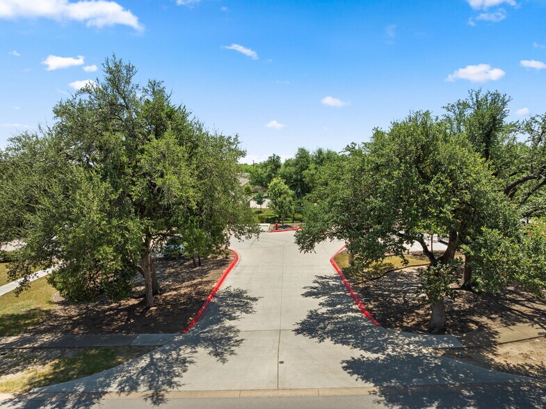 More Photos Of 3309 Forest Creek Dr, Round Rock Office For Sale