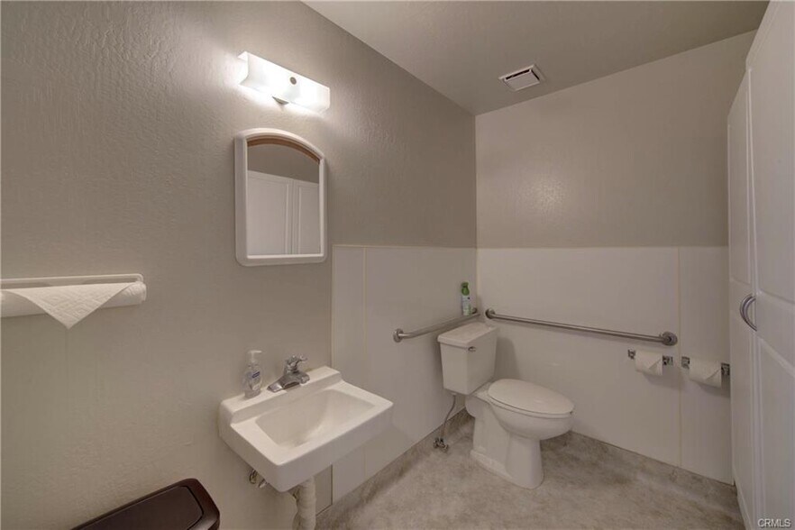 More Photos Of 1026 Sheridan Ave, Chico Office For Sale