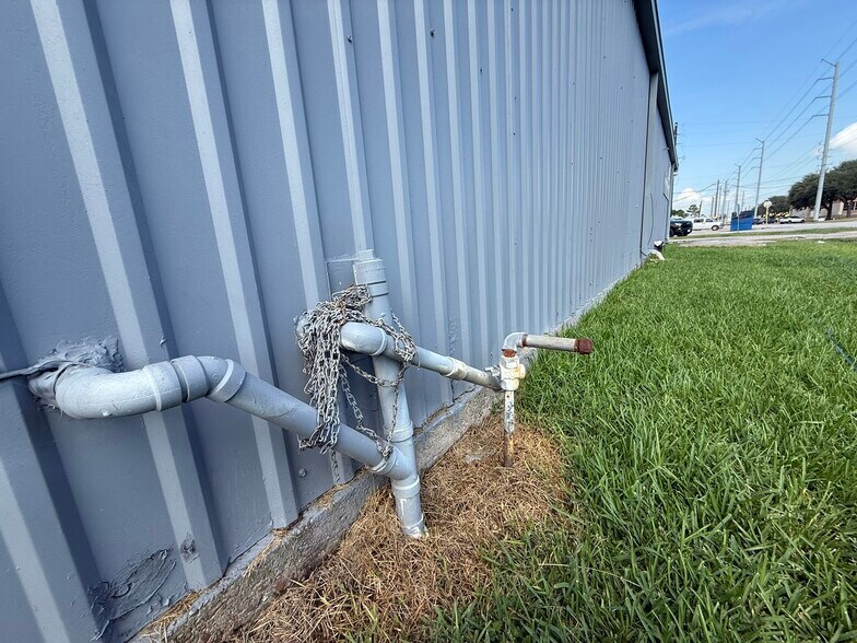 More Photos Of 1202 Washington, South Houston Industrial For Sale