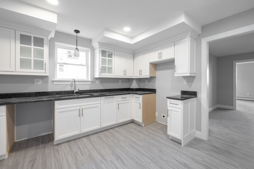 More Photos Of 159 Park St, Bristol Office For Sale
