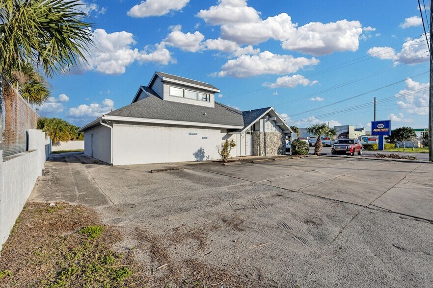 More Photos Of 150 N Banana River Dr, Merritt Island Healthcare For Lease