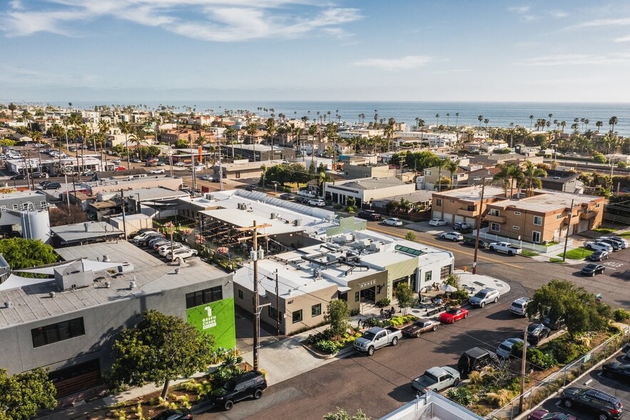 More Photos Of 602 S Tremont St, Oceanside Storefront For Lease