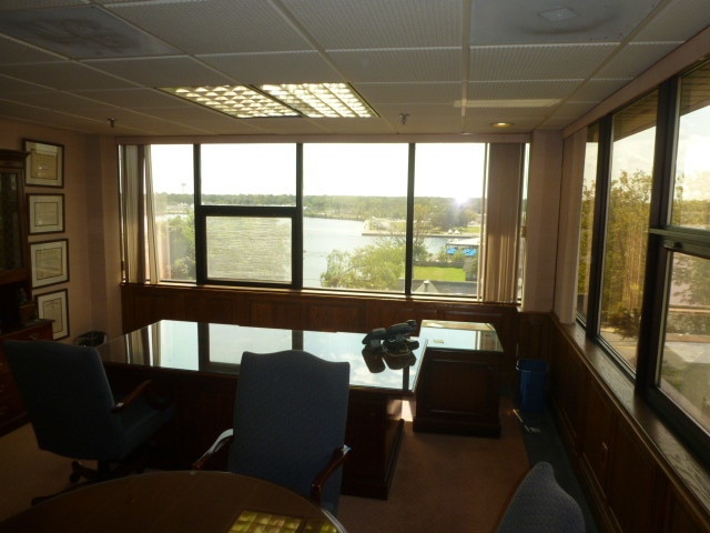 More Photos Of 10 Allen St, Toms River Office For Lease