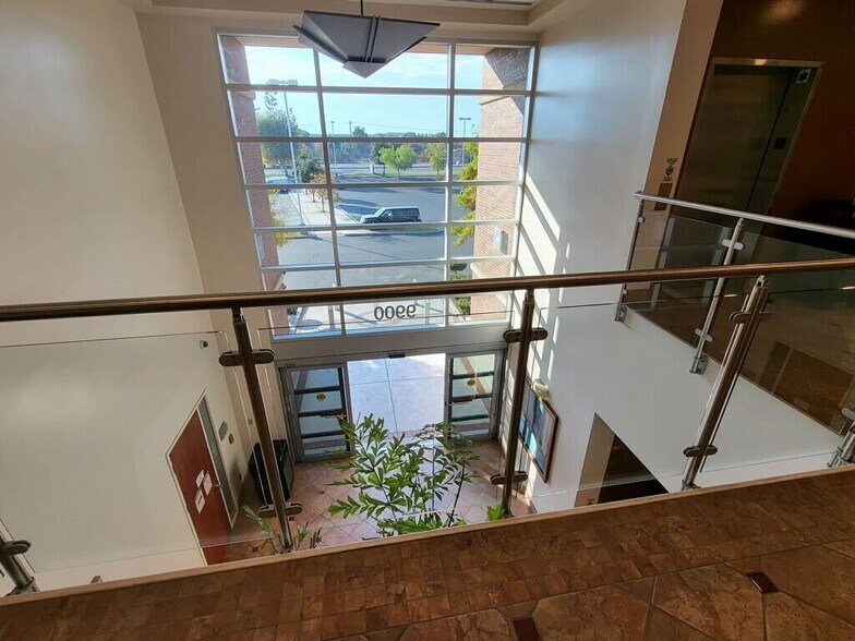 More Photos Of 9900 Stockdale Hwy, Bakersfield Medical For Sale