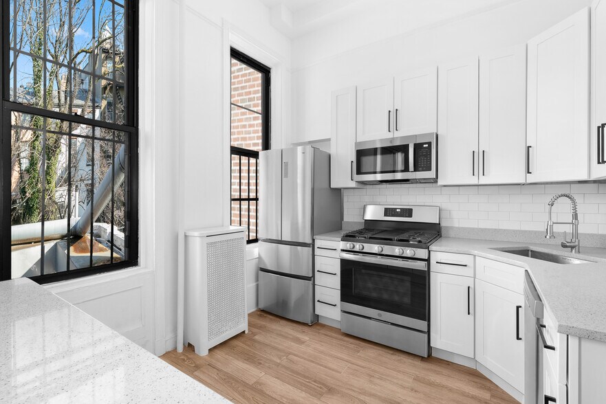 More Photos Of 177 Atlantic Ave, Brooklyn Storefront Retail Residential For Sale