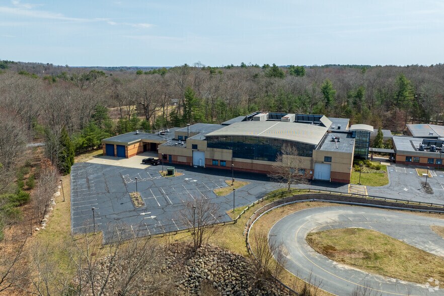 More Photos Of 71 Frankland Rd, Hopkinton Manufacturing For Lease