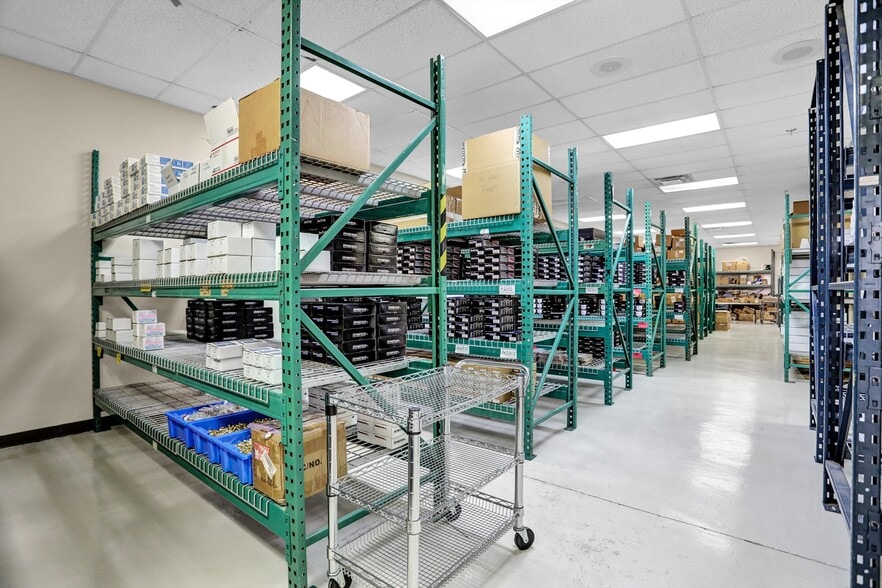 More Photos Of 7375 Adrianne Pl, Bartlett Light Distribution For Lease