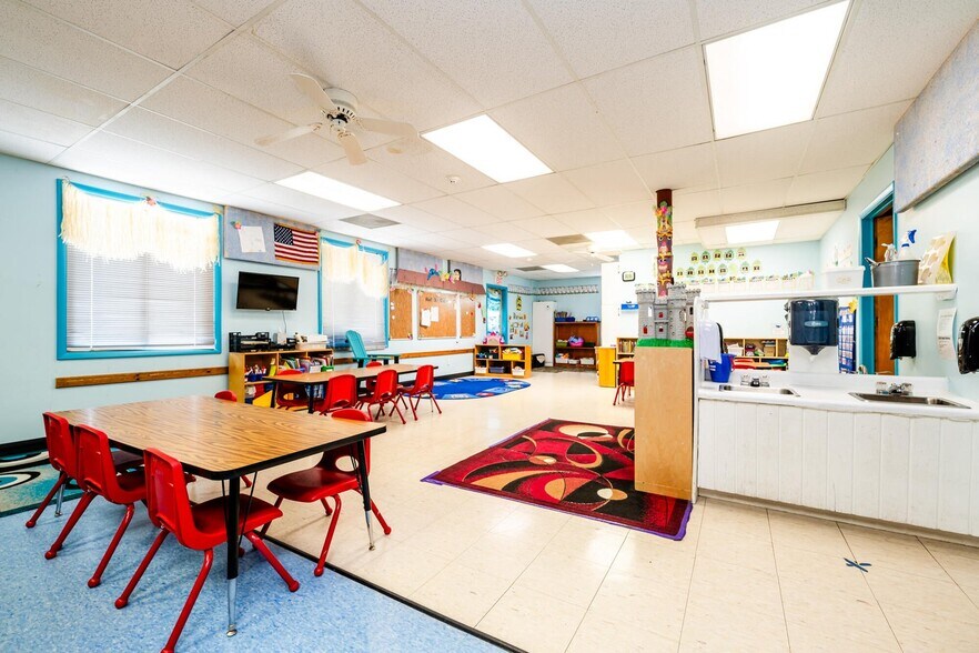 More Photos Of 3419 Hollywood Rd, Saint Joseph Daycare Center For Sale