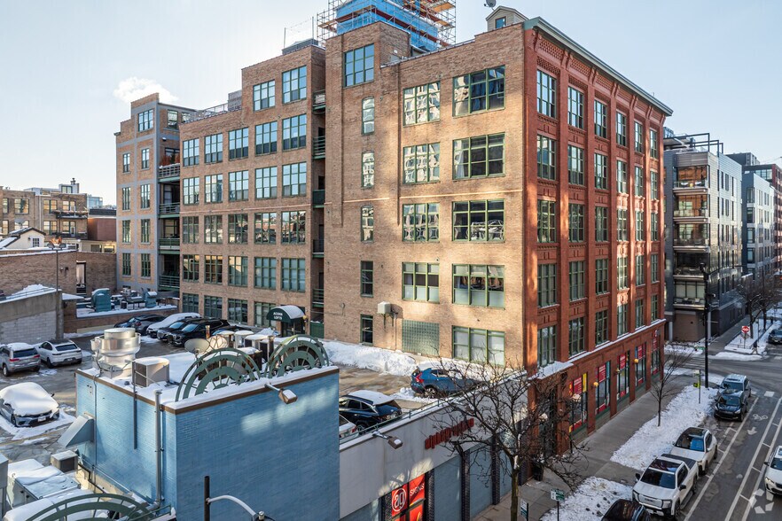 More Photos Of 1017 W Washington Blvd, Chicago Apartments For Sale