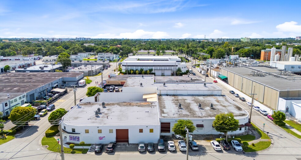 More Photos Of 297 NE 67th St, Miami Warehouse For Lease