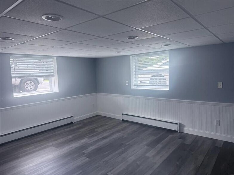 More Photos Of 1598 Union St, Schenectady Office For Lease