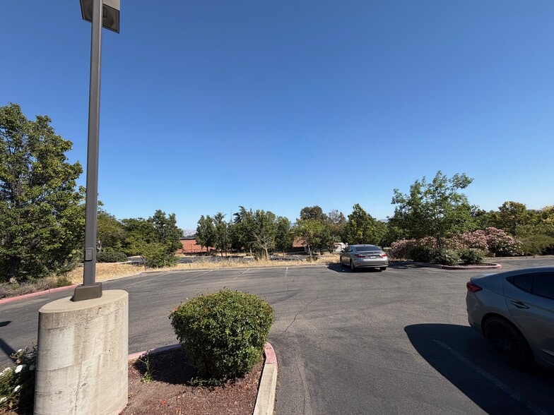 More Photos Of 3163-3179 Independence Dr, Livermore Research And Development For Sale