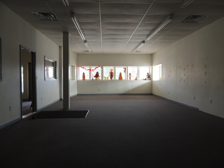 More Photos Of 703 Main St, Wausaukee Loft Creative Space For Sale