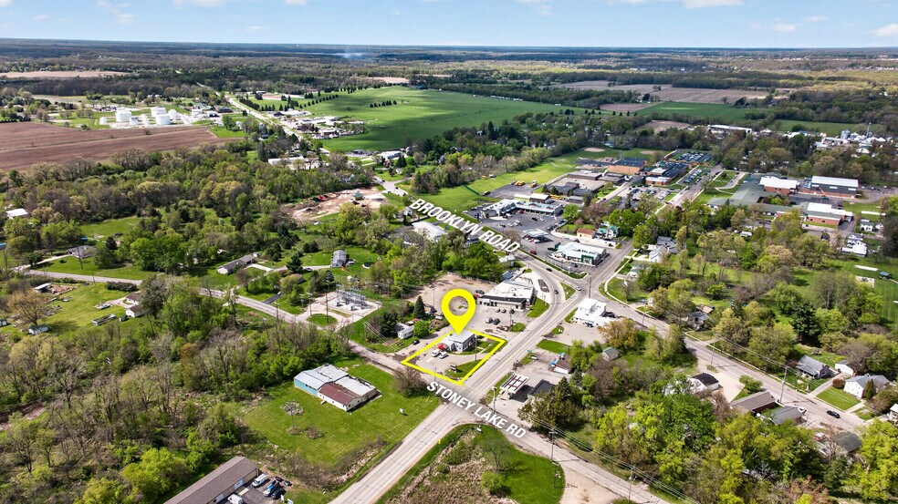 More Photos Of 124 S Brooklyn Rd, Napoleon Freestanding For Sale