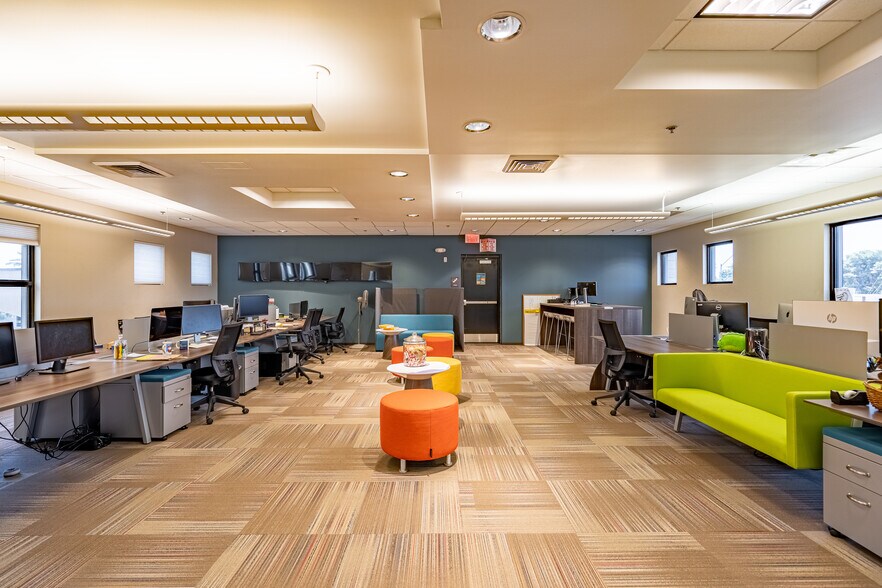 More Photos Of 6135 N 7th St, Phoenix Office For Lease