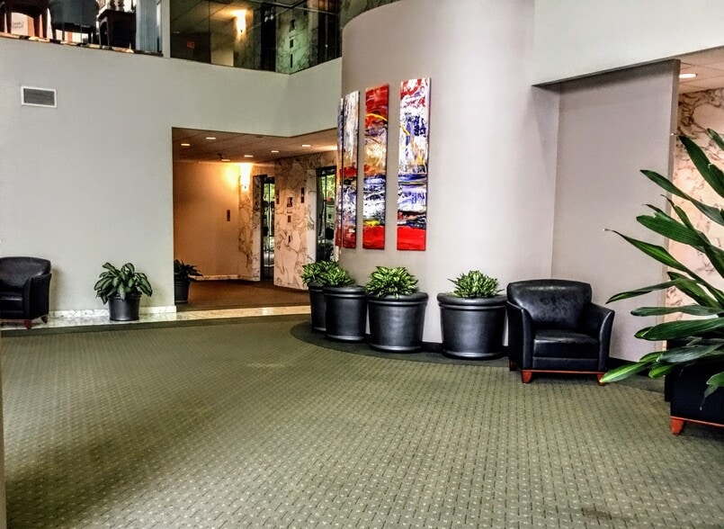 More Photos Of 7601 Lewinsville Rd, McLean Medical For Sale