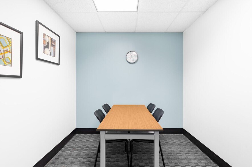 More Photos Of 600 Crowfoot Cres NW, Calgary Coworking Space