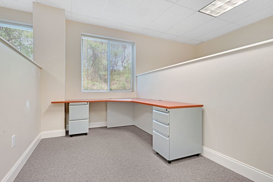 More Photos Of 1386 US Highway 22, Lebanon Unknown For Lease