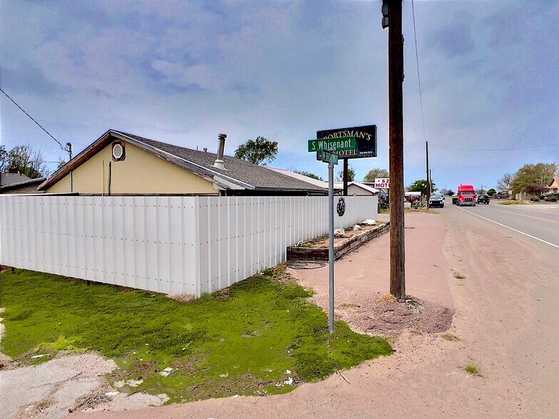 More Photos Of 413 W Broadway St, Hollis Hotel For Sale