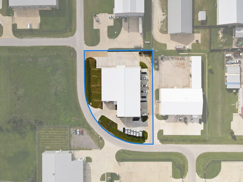 Primary Photo Of 5998 Imperial Loop, College Station Flex For Sale