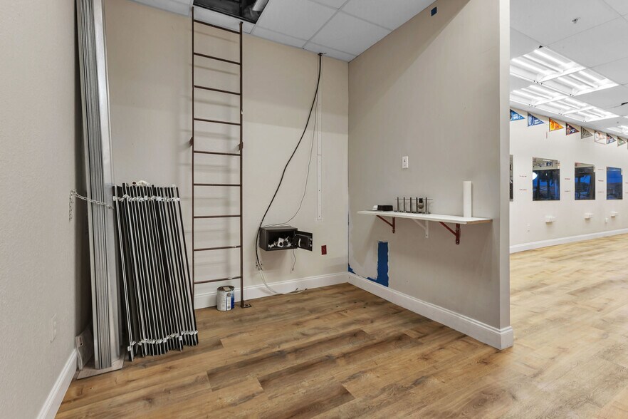 More Photos Of 701 JC Center Ct, Port Charlotte Storefront Retail Office For Sale