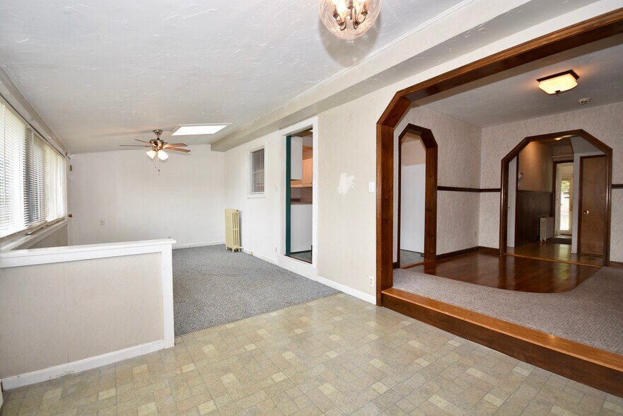 More Photos Of 2567 Cranberry Hwy, Wareham General Retail For Sale