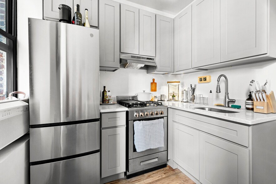 More Photos Of 10 Fort Greene Pl, Brooklyn Apartments For Sale