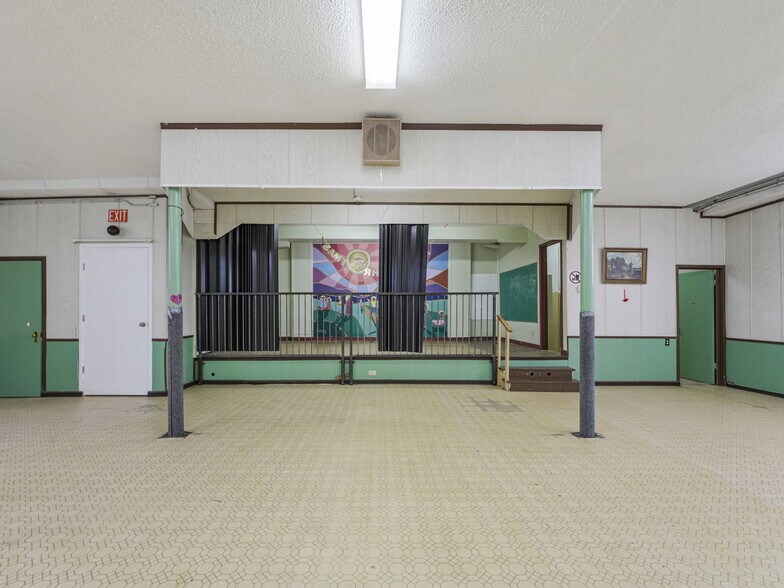 More Photos Of 9630 74 Av NW, Edmonton Flex For Sale