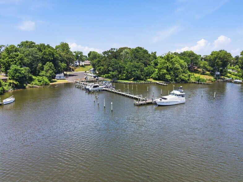 More Photos Of 7813 Leymar Rd, Glen Burnie Marina For Sale