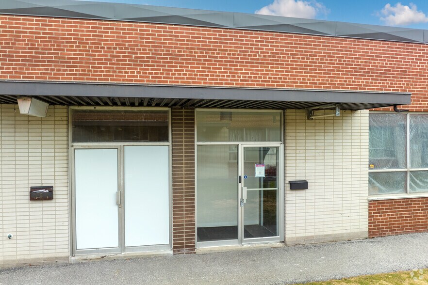 More Photos Of 116 Howden Rd, Toronto Warehouse For Lease