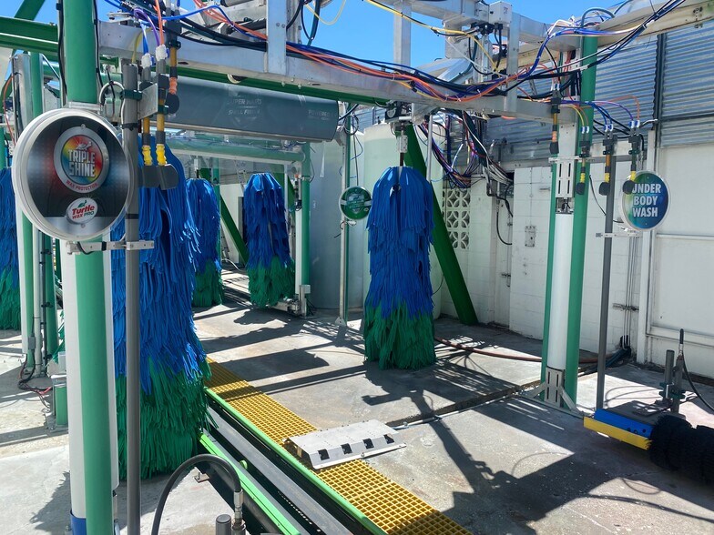 More Photos Of 1721 Watt Ave, Sacramento Carwash For Sale