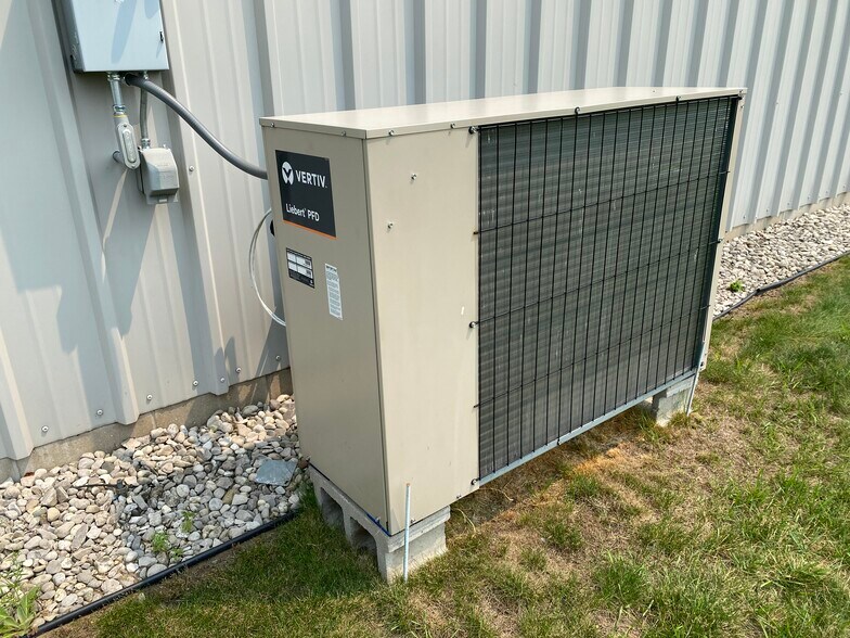 More Photos Of 5835 Shugart Ln, Traverse City Manufacturing For Lease