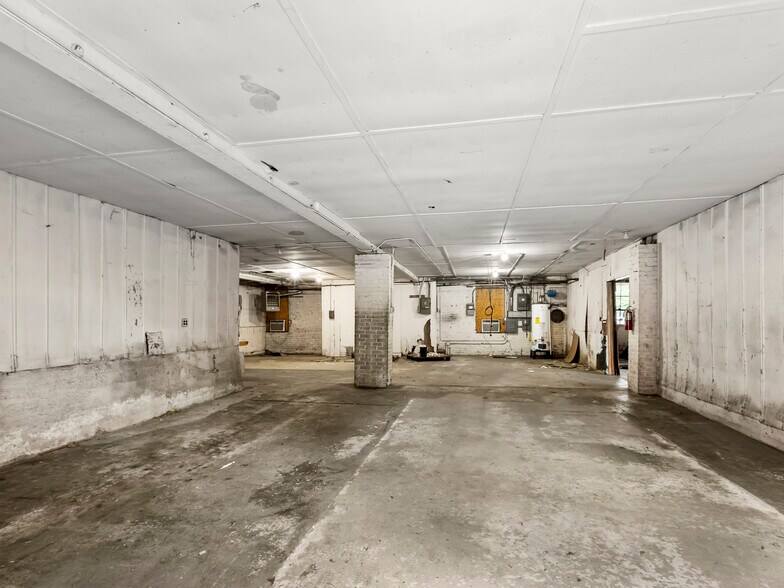 More Photos Of 37 N Broad St, Brevard Storefront Retail Office For Lease