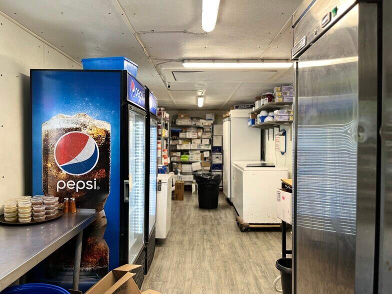 More Photos Of 8 South St, Ellsworth General Retail For Sale