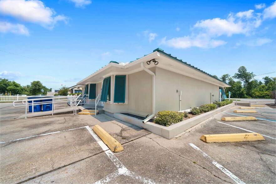 More Photos Of 2103 Jenks Ave, Panama City Medical For Lease