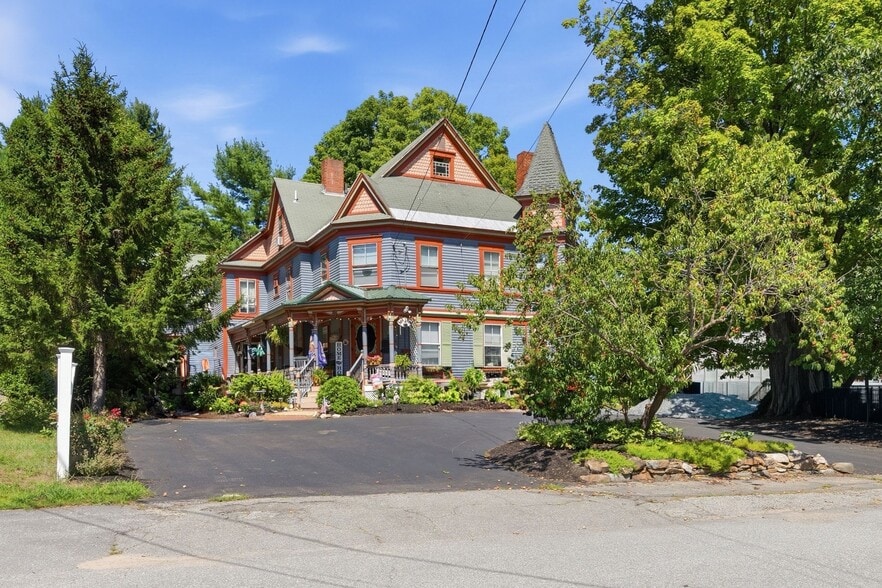 More Photos Of 8 Pleasant St, Plymouth Hospitality For Sale