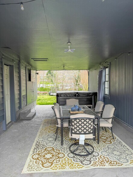More Photos Of 740 River Rd, Gatlinburg Office For Sale