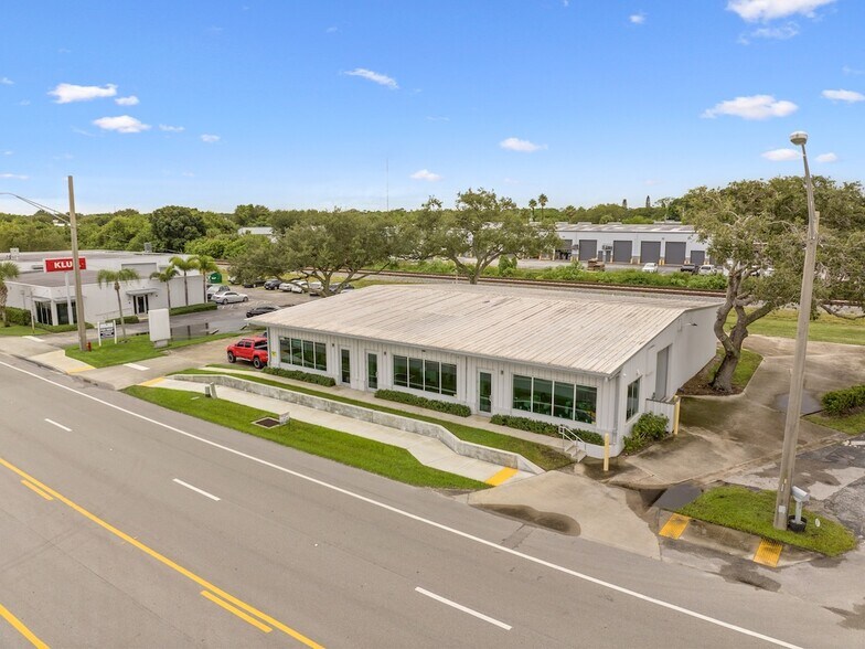 More Photos Of 675 US Highway 1, Vero Beach Warehouse For Lease
