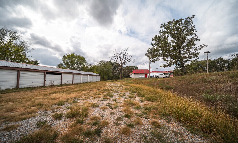 More Photos Of 29176 MO-7, Edwards General Retail For Sale