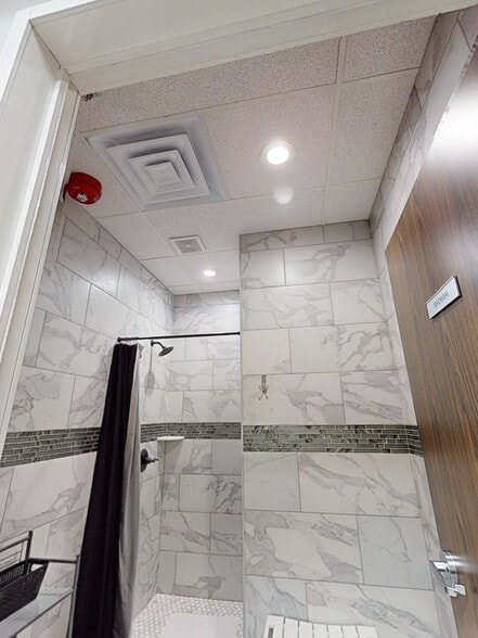 More Photos Of 17300 Mercury Dr, Houston Medical For Sale