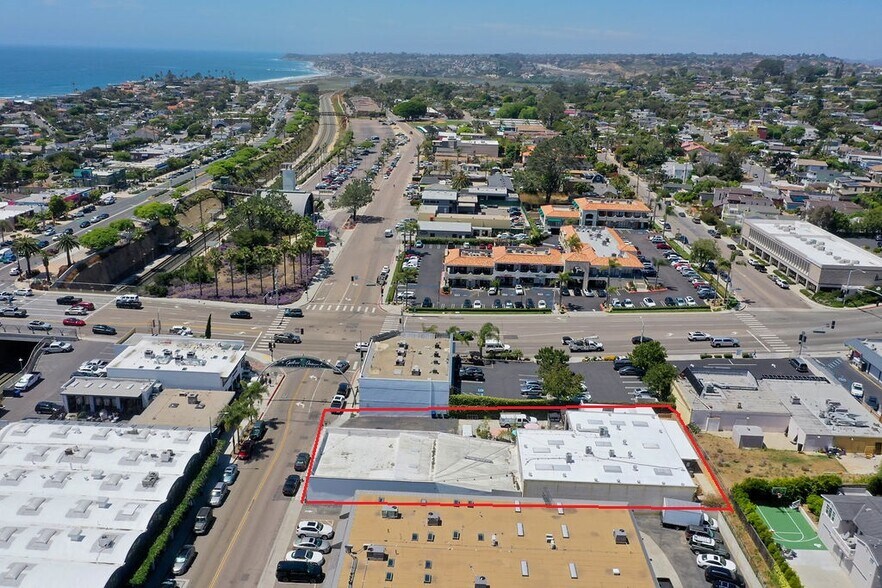 More Photos Of 118 S Cedros Ave, Solana Beach Storefront For Sale