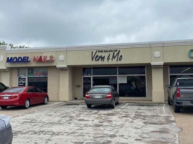 More Photos Of 724-730 E Villa Maria Rd, Bryan Storefront For Lease