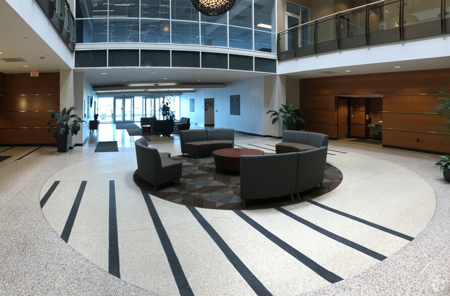 More Photos Of 5165 Emerald Pky, Dublin Office For Lease