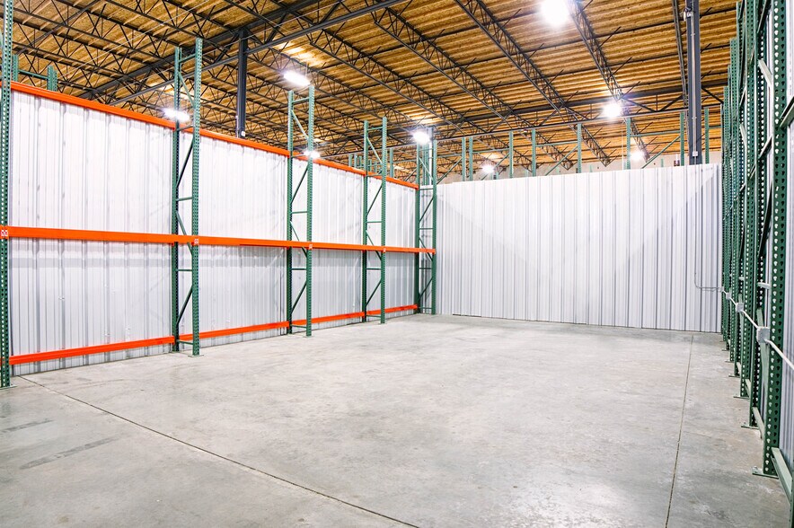 More Photos Of 2455 NW Nicolai St, Portland Warehouse For Lease
