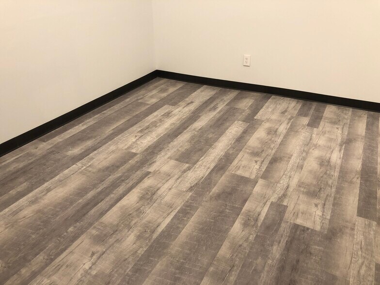 More Photos Of 905 N 21st St, Newark Medical For Lease